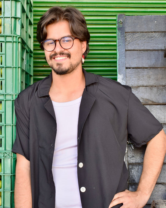 Camisa Negra Básica 🖤✨